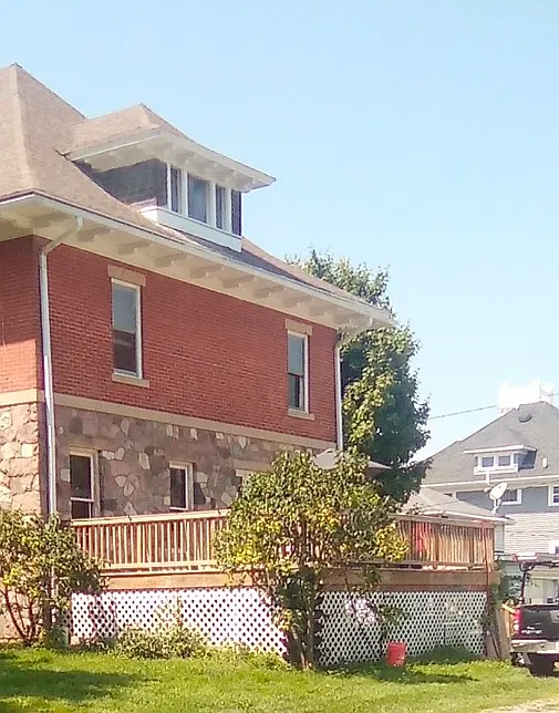 5 bed, 3096 sqft, $2,300 — Photo 3