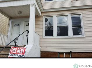 32 Aldine St, Newark, NJ 07112
