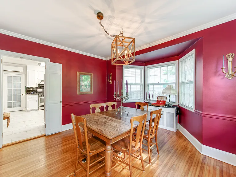 1208 Oakwood Ave — Photo 8