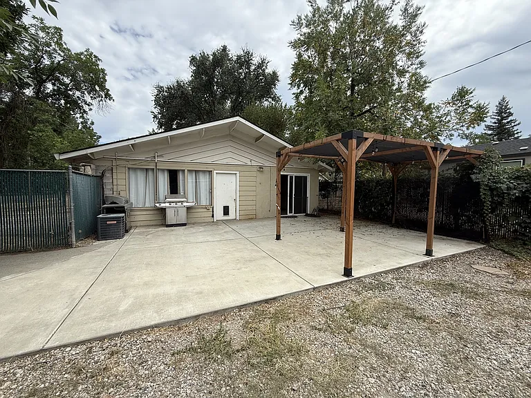 1201 Palm Ave — Photo 16