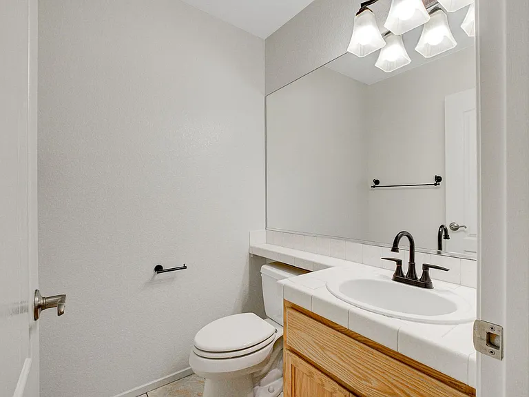 8621 Sierra Cima Ln — Photo 10
