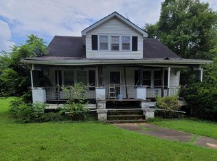 516 E 12th St, Benton, KY 42025