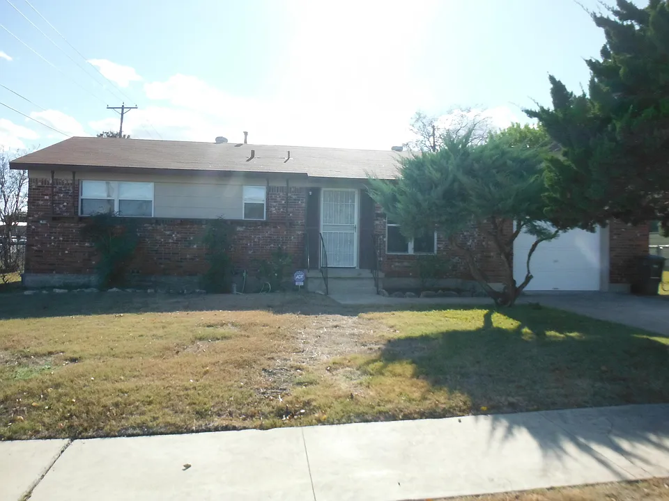 1200 West Ln