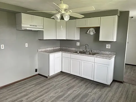 1028 Debolt St — Photo 11