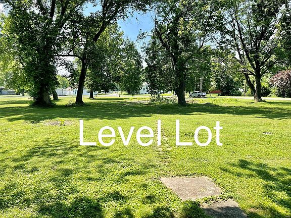 5th image of 405 Pfahler St
