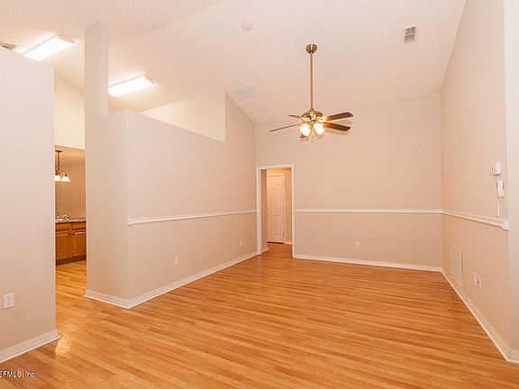 5th image of 7364 Ironside Dr E