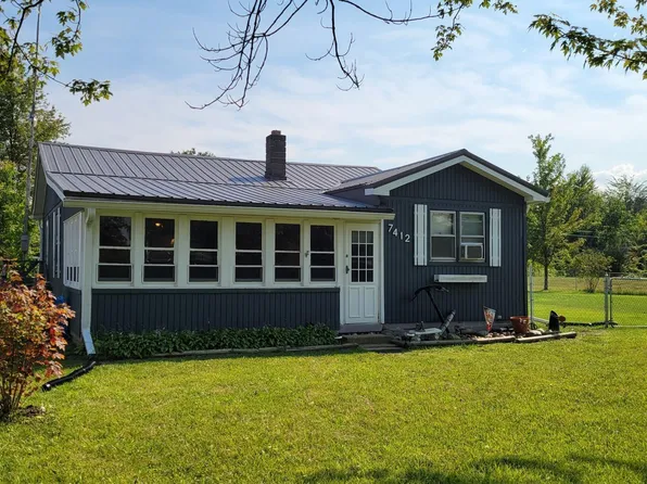 7412 Woodbine Rd, Lexington, MI 48450