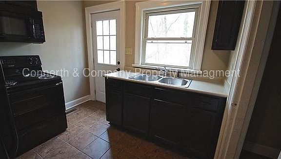 4th image of 334 Willow Hts