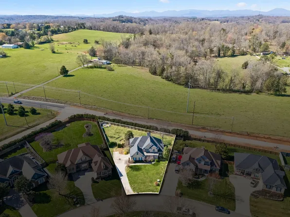 10421 Laurel Pointe Ln, Knoxville, TN 37931