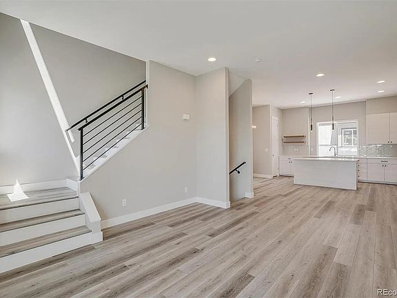 4th image of 6009 Benton St