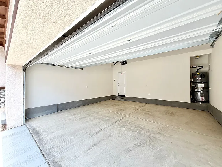31404 Lolite Dr — Photo 38