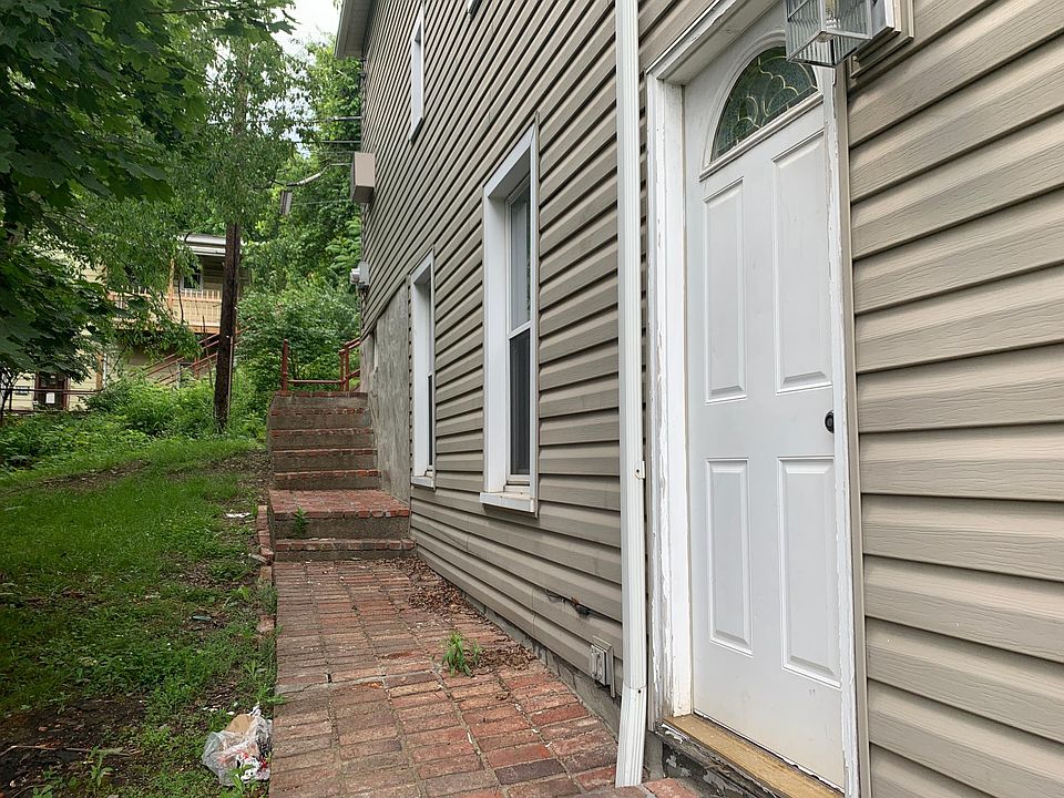 1st image of 37 Saint Thomas St