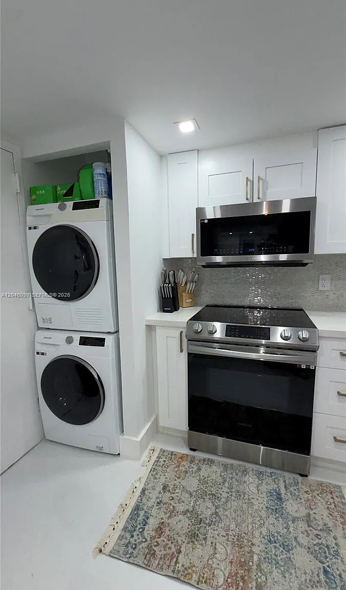 2333 Brickell Ave — Photo 2