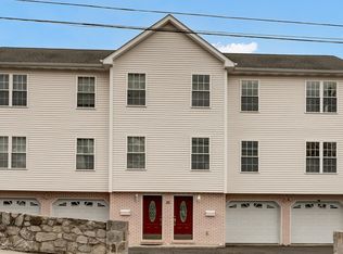 26 Roger Ave, Danbury, CT 06810