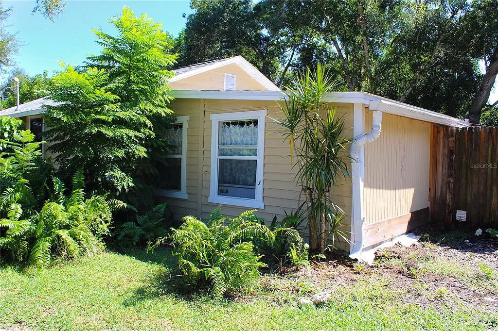 Studio, 1.0 bath, 150 sqft, $1,350 — Photo 1
