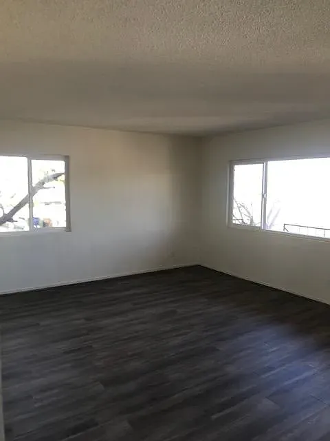 2 bed, 981 sqft, $2,675 — Photo 4