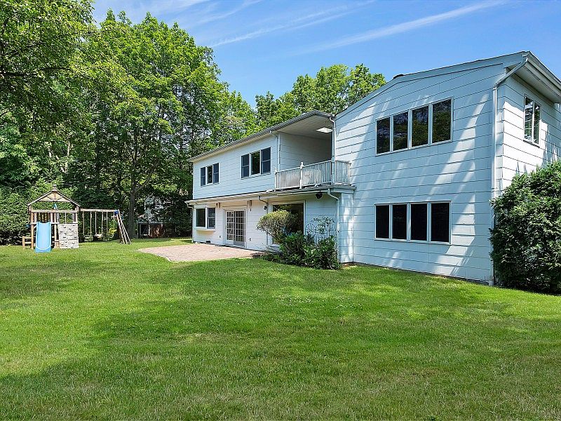 1st image of 30 Gristmill Ln