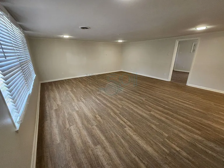 7520 W Markham St — Photo 25