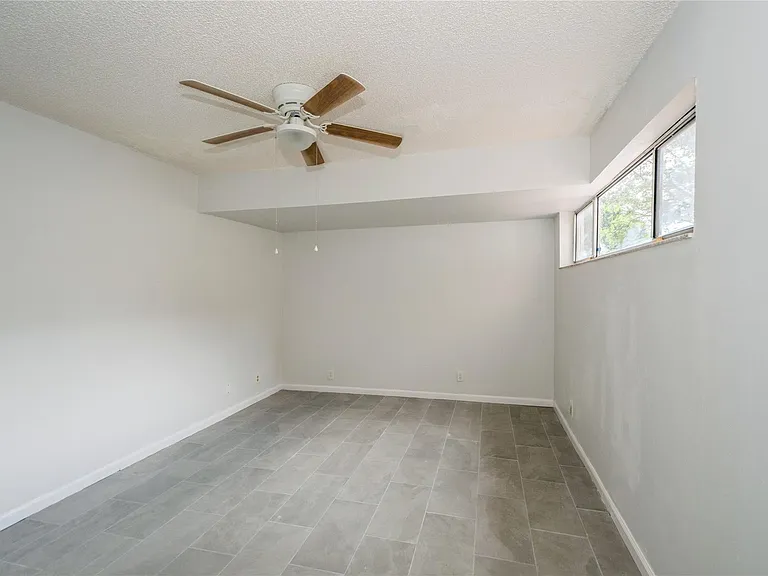 8208 NW 8th Pl — Photo 12