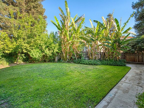 5th image of 5466 W El Paso Ave