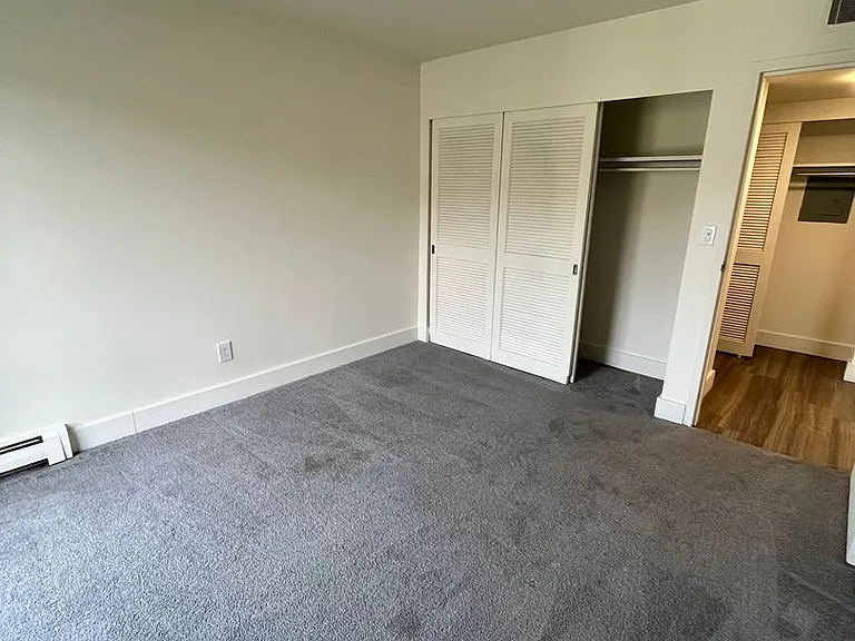 Sycamore Place Apartments — Photo 38