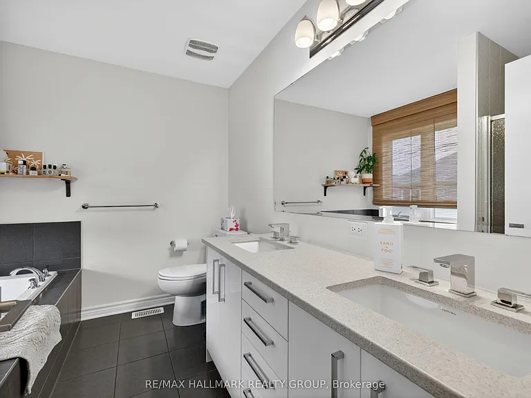 709 Samantha Eastop Ave — Photo 16