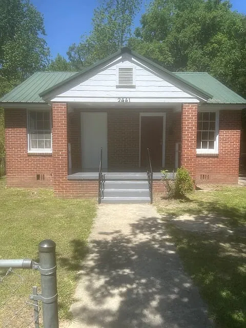 2441 Gould St