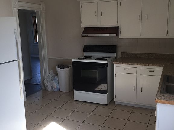 5th image of 1455 Whitener St #B