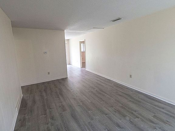 3rd image of 6845 N Browns Station Dr #B