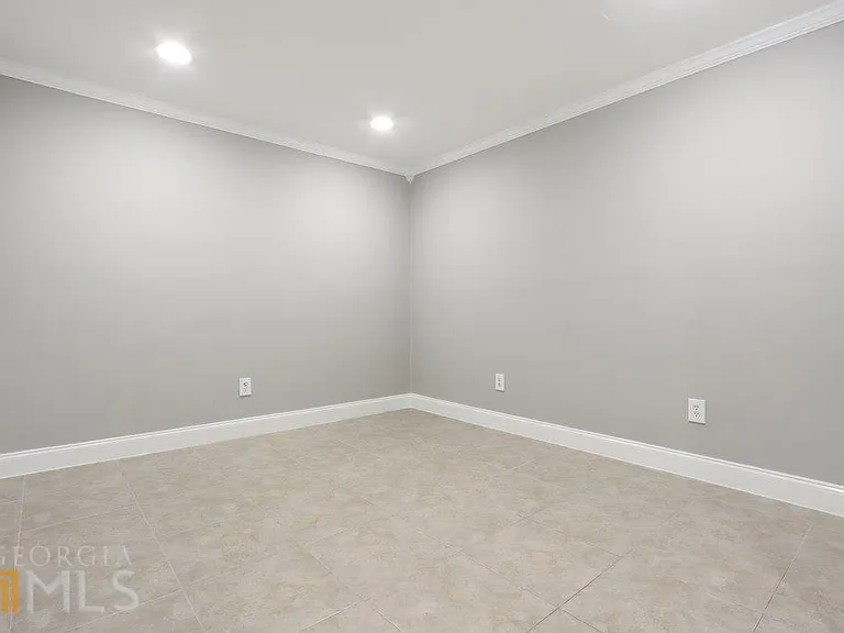 512 Blossom Way — Photo 32