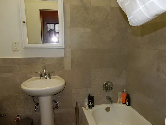 Rented by Aimee Grodanz, LREB | media 3