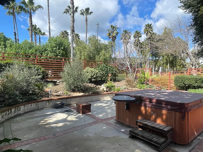 5729 Lake Lindero Dr — Photo 18
