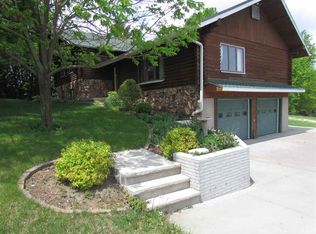 111 Circle Dr, Luana, IA 52156