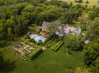 499 W Old Mill Rd, Lake Forest, IL 60045