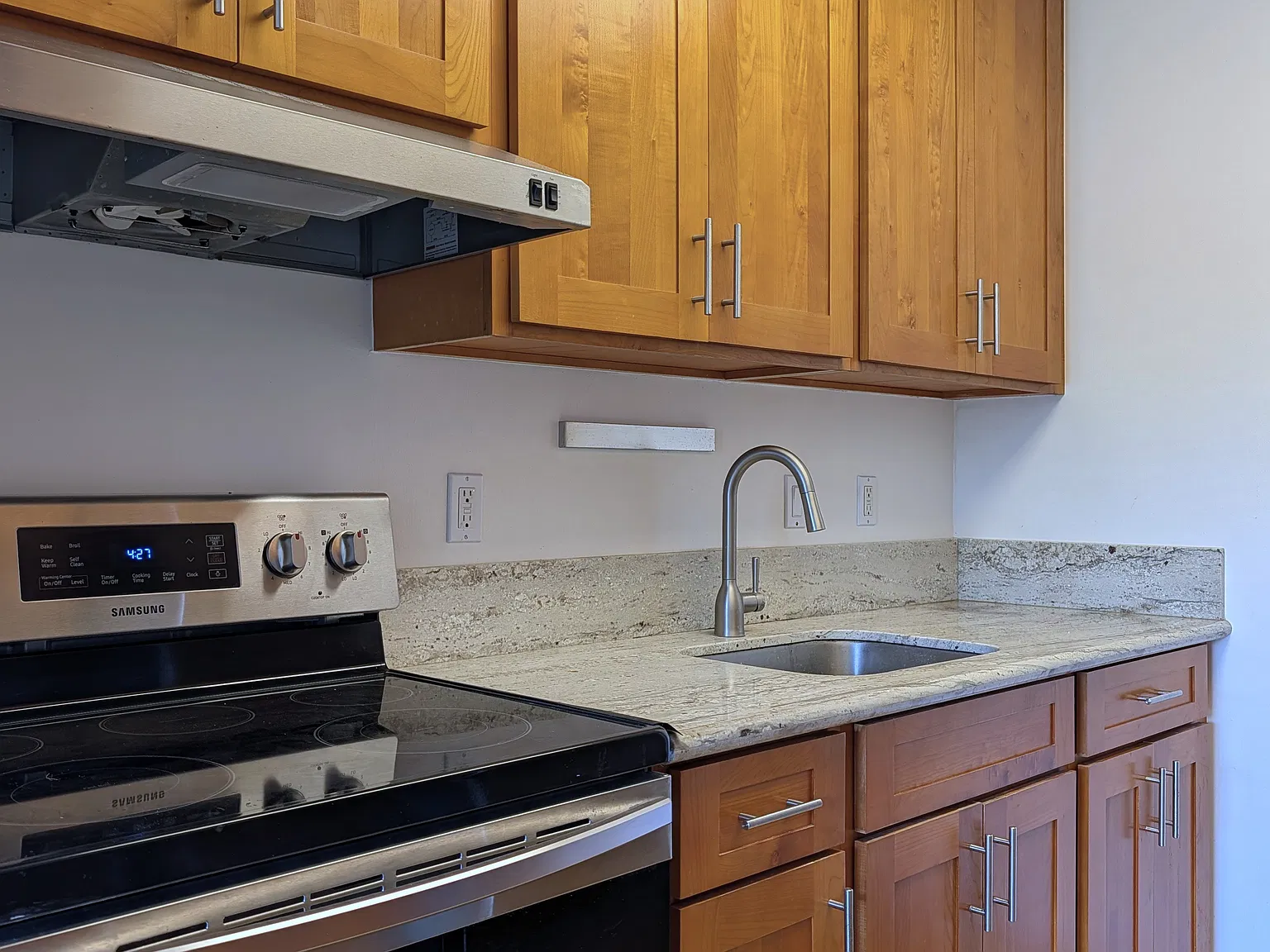 1 bed, 688 sqft, $2,200 — Photo 2