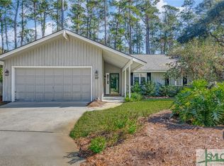 27 Village Green Cir, Savannah, GA 31411