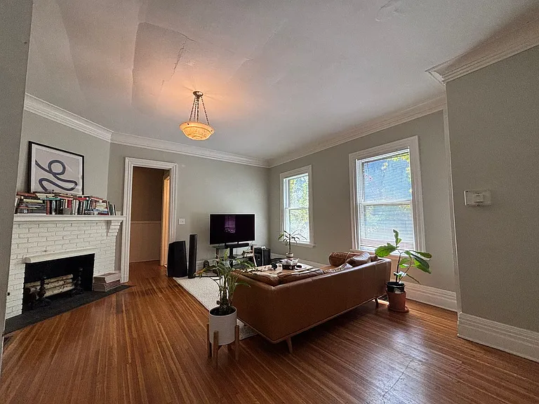 380 Oxford St — Photo 14