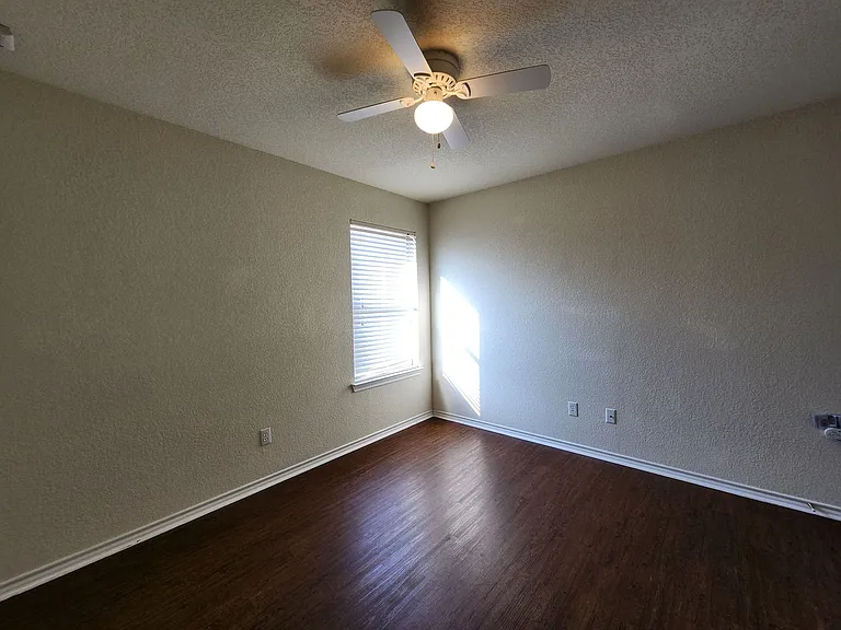 3014 Green Mountain Dr — Photo 25
