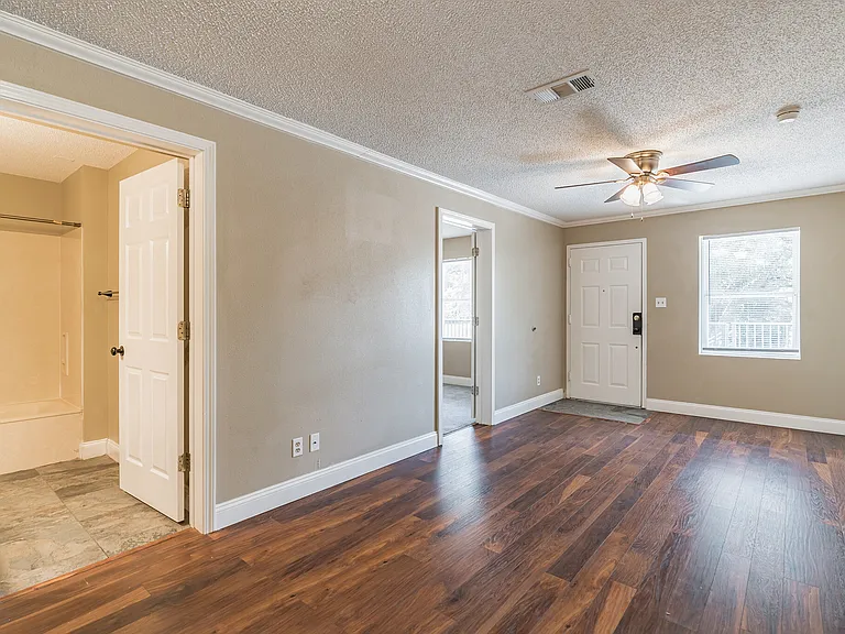 Destin Apartments — Photo 12