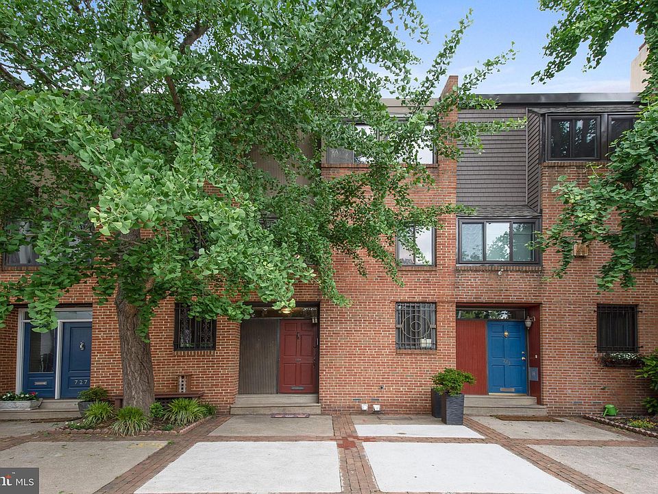 1st image of 725 Bradford Aly