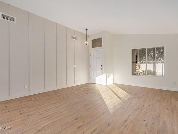 5th image of 15660 N 137TH Avenue