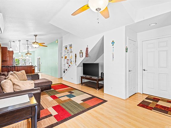 2nd image of 87-1126 Oheohe St