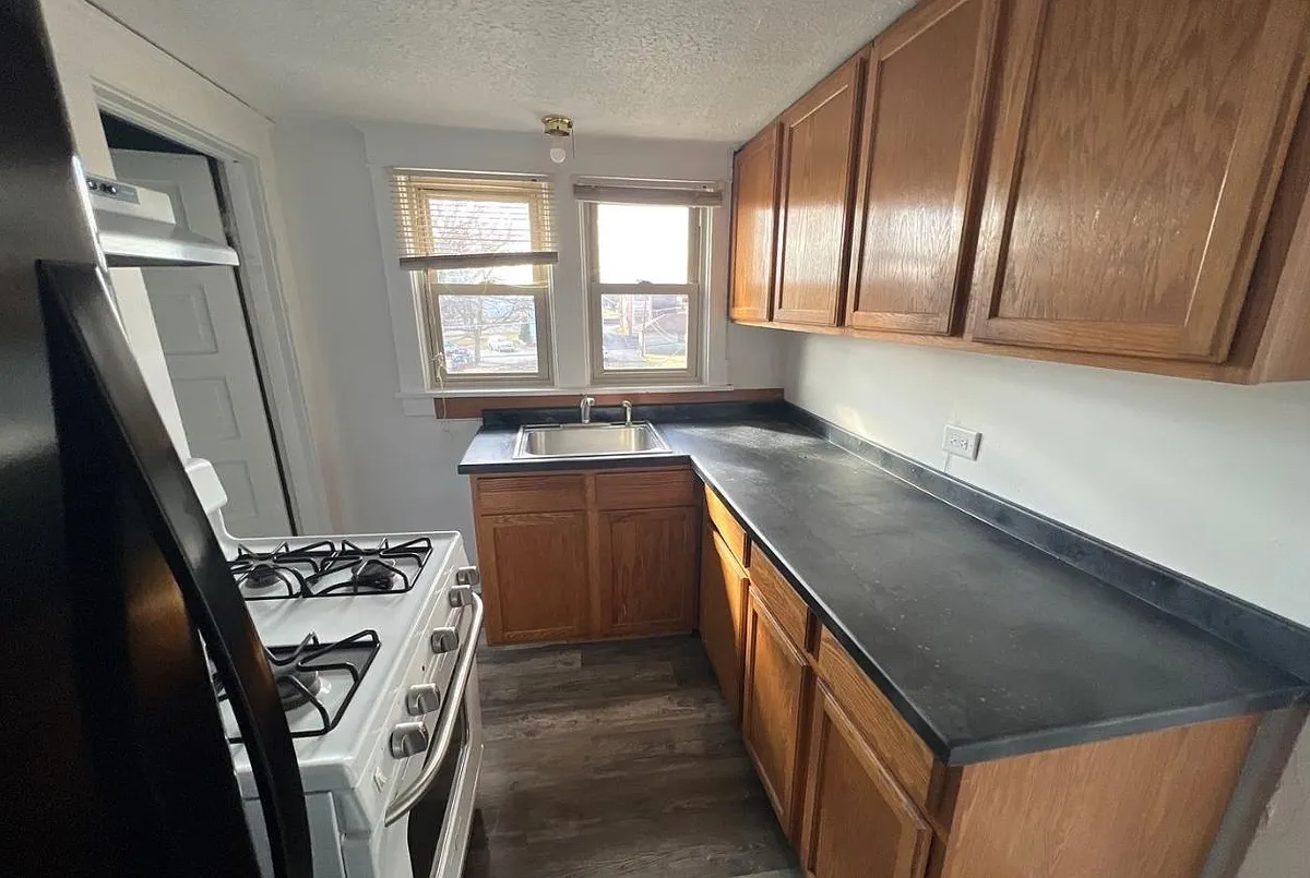 Unit Photo - 510 Oneida St