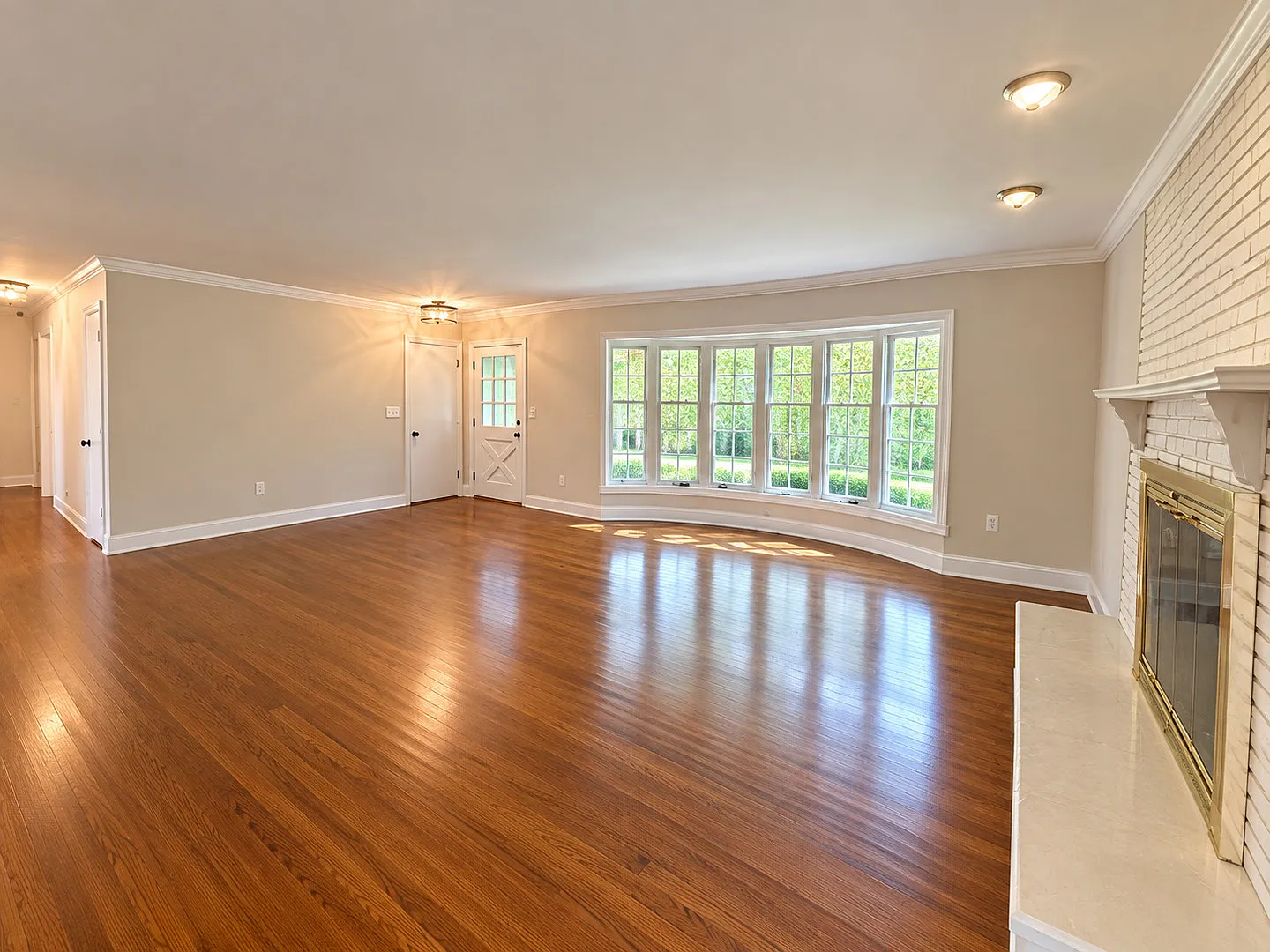 3 bed, 2097 sqft, $7,200 — Photo 2