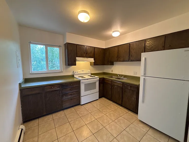 321 Bonnie Ct — Photo 3