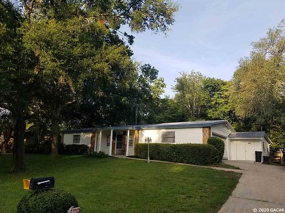 3rd image of 541 E Country Club Dr