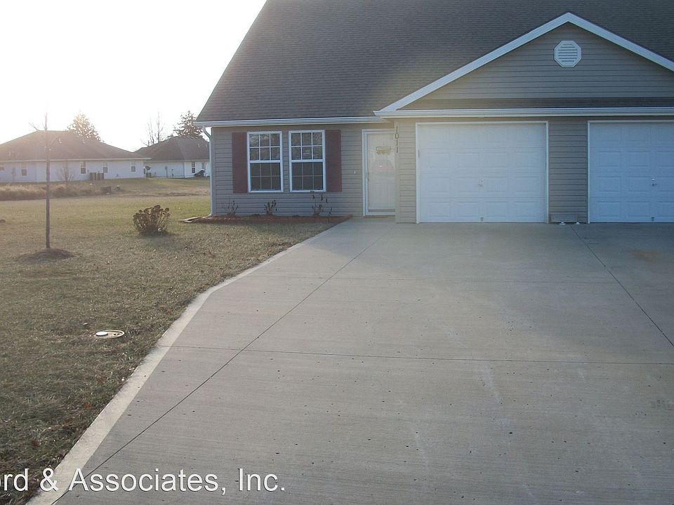 1st image of 1011 NW Willow Dr #4257207