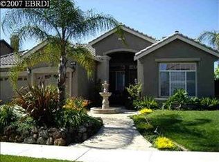 1065 Vineyard Dr, Oakley, CA 94561