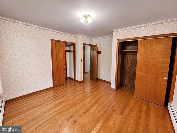 5th image of 7905 Hilltop Ave