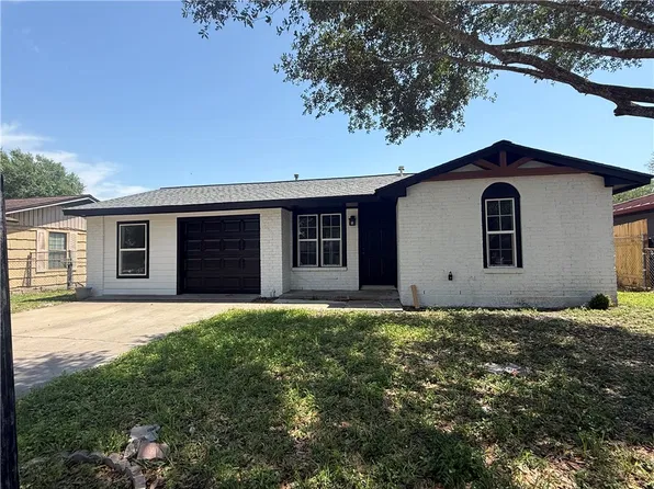 1801 Tina St, Alice, TX 78332